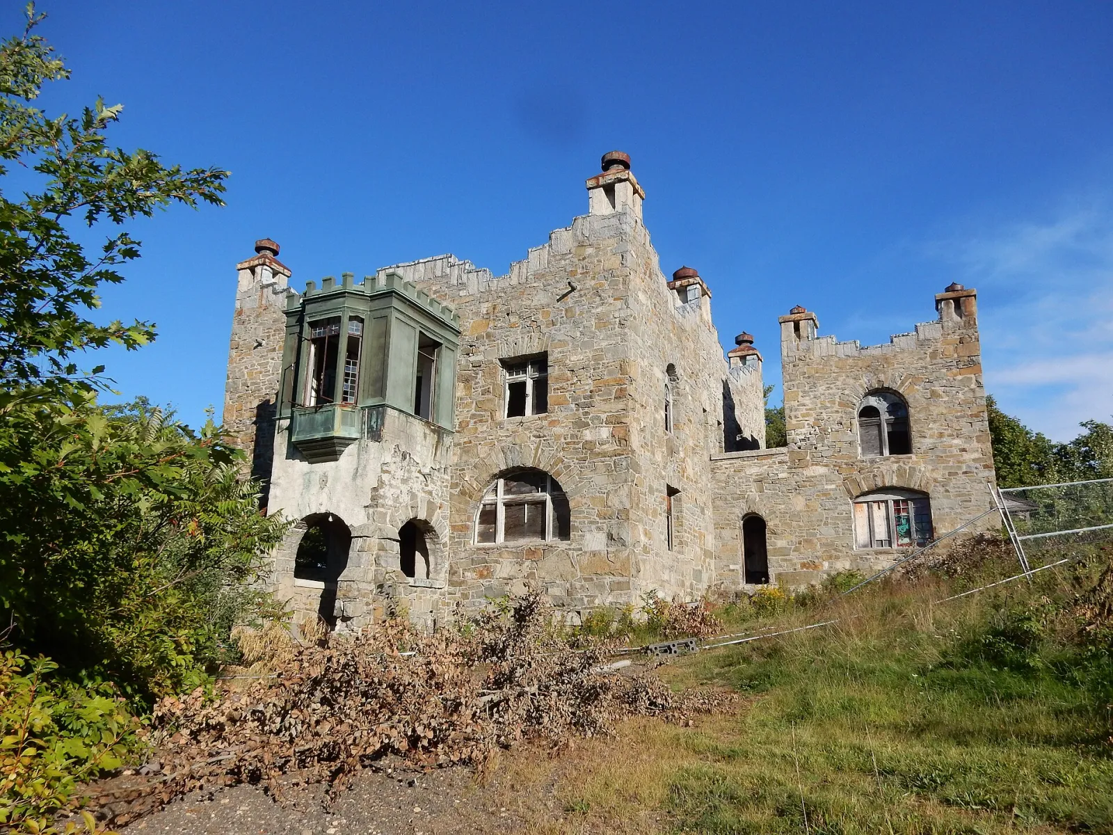 Abandoned Places in New Hampshire: 6 Best Sites (Free GPS)