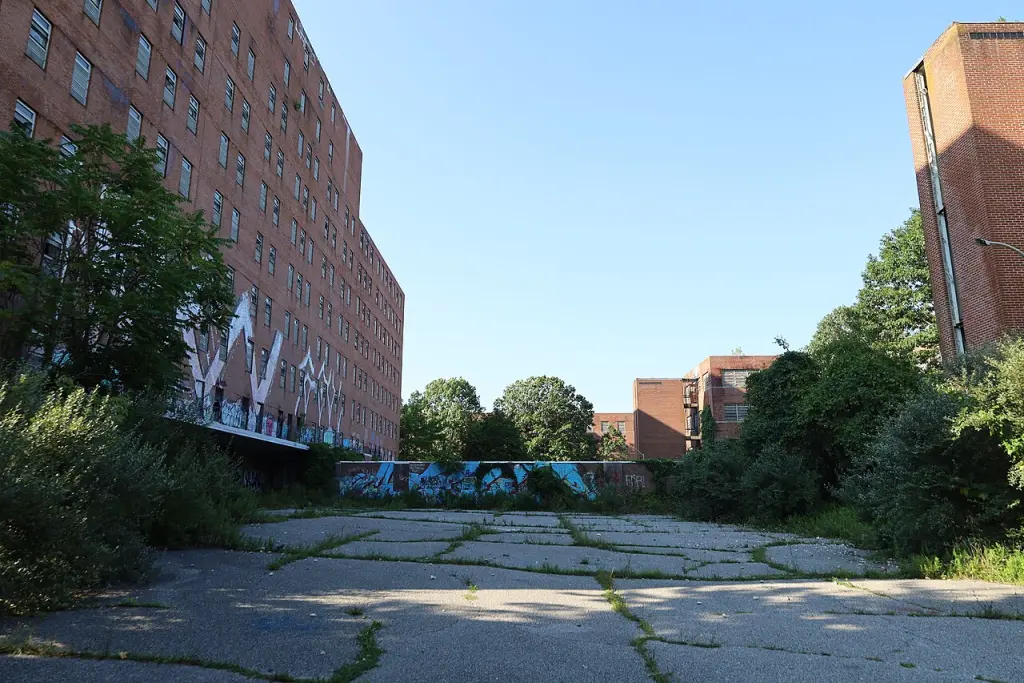 Abandoned Places in New York: 10 Best Sites (Free GPS)