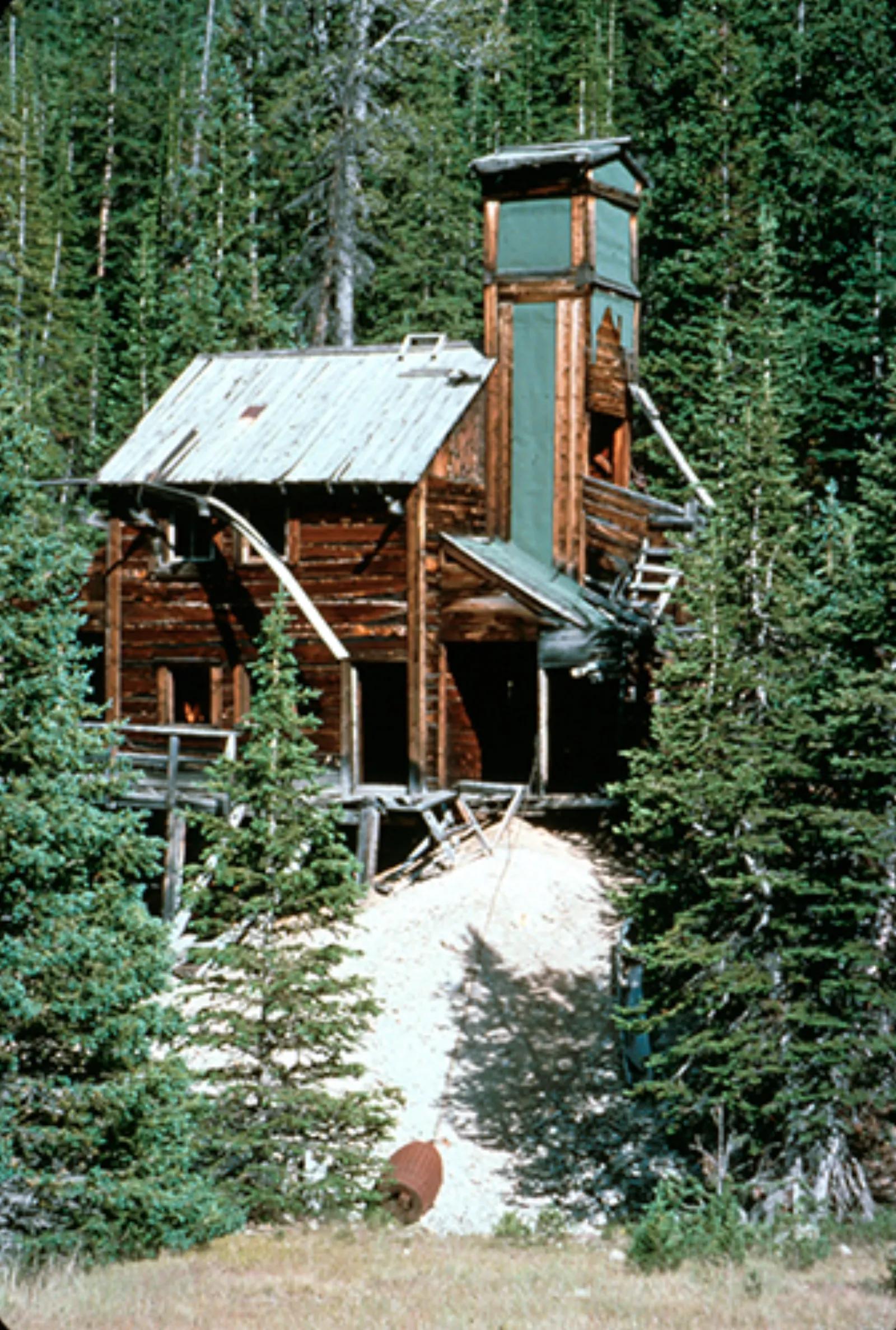 Abandoned Places in Wyoming: 6 Best Sites (Free GPS)