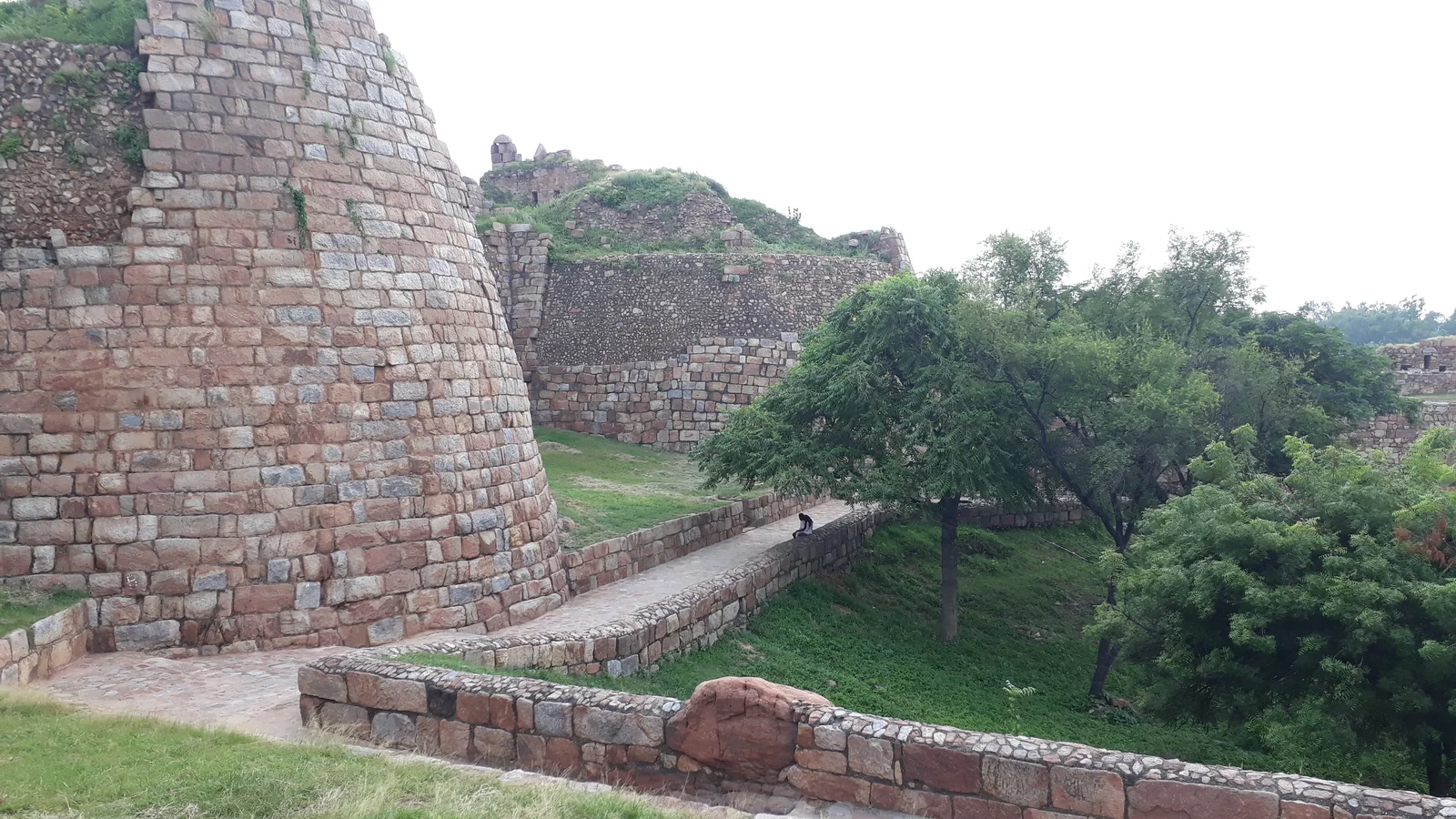 Haunted Places in Delhi: 8 Iconic Spots with GPS Coordinates