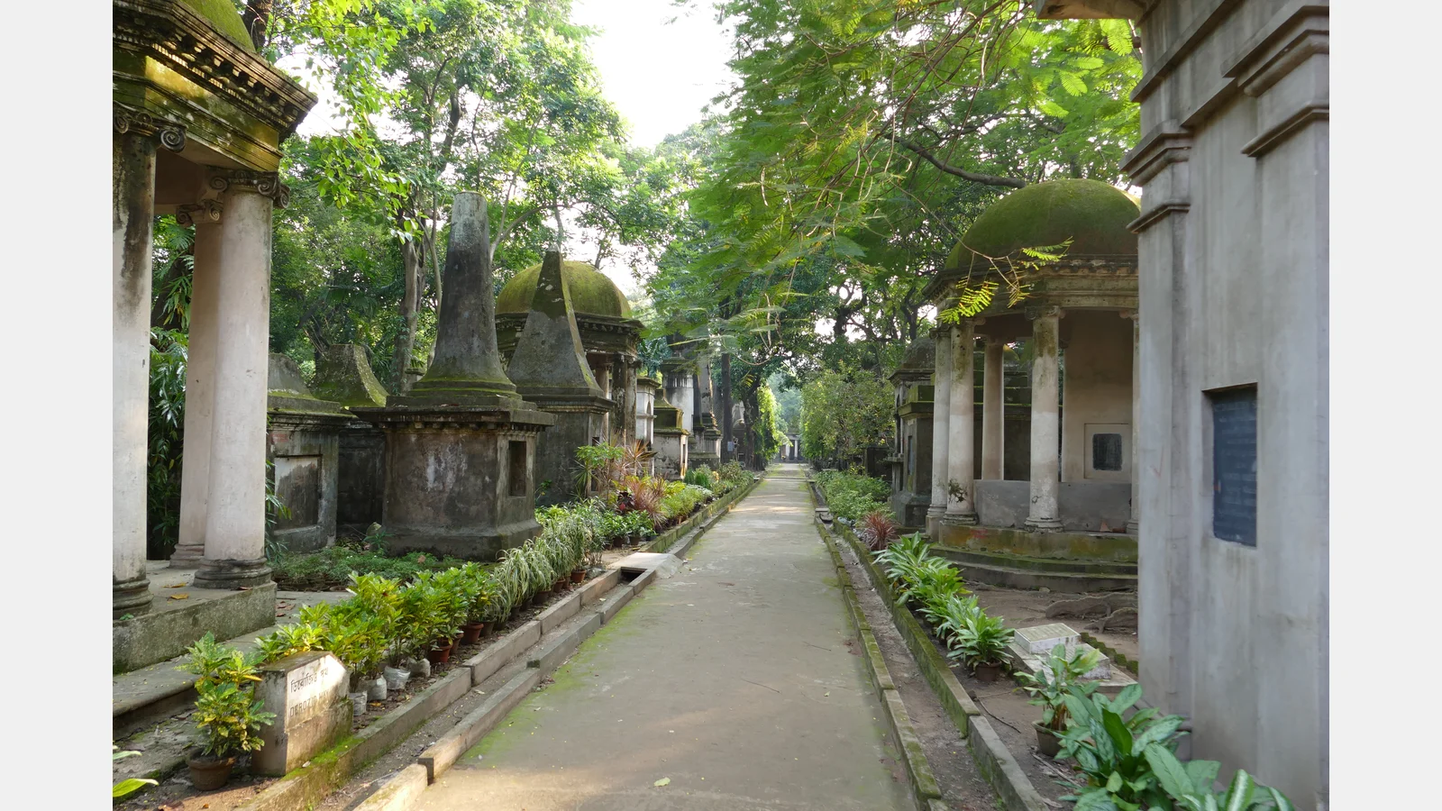 Haunted Places in Kolkata: 8 Iconic Spots (City of Joy Ghost Guide)