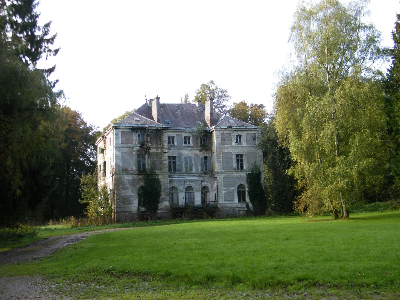 The Château du Procureur at Montonvillers in the Somme, an abandoned manor house