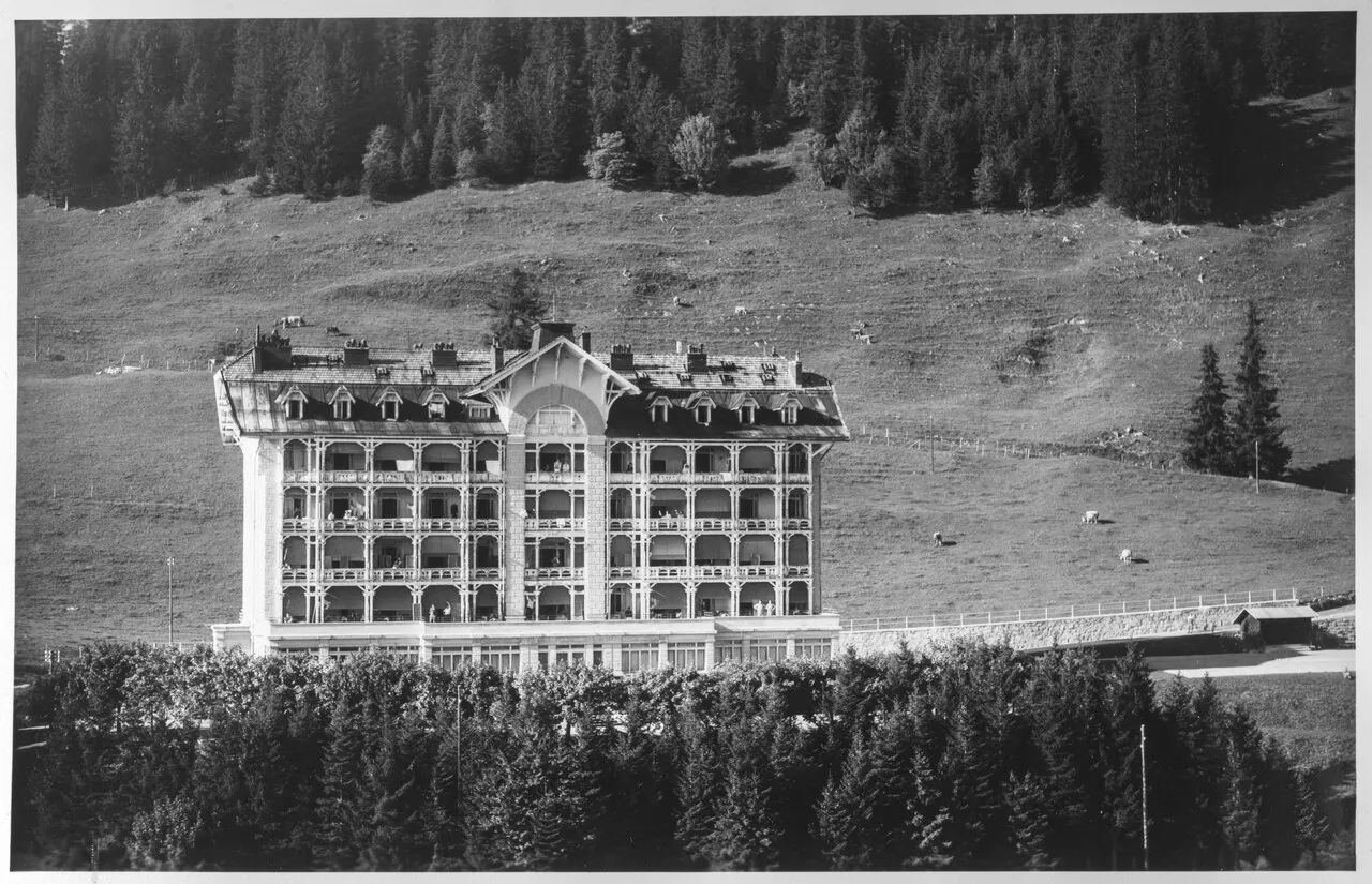 Abandoned Places Vaud: urbex in Leysin