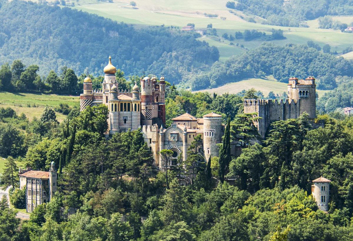 Rocchetta Mattei: the eclectic castle of Cesare Mattei near Bologna